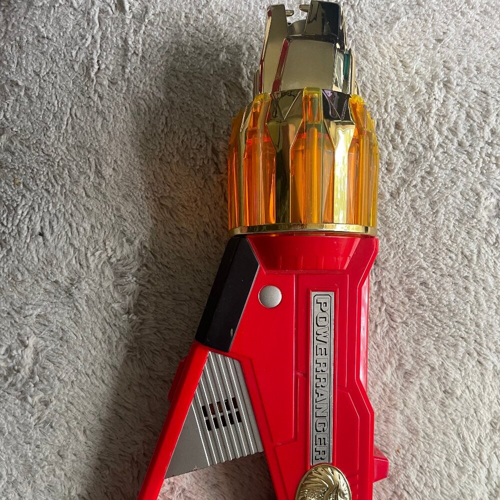 Power Rangers 2001 Red Rangers Lion Gun with Laser Light and Sound